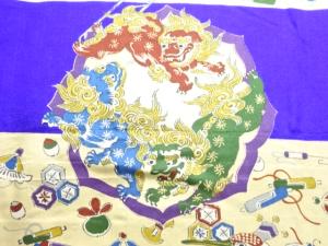 アンティーク　唐獅子に馬・鶴模様肩裏本場泥大島紬男物羽織